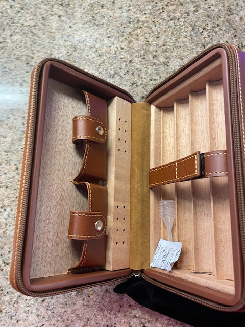 Custom Traveling Cigar Case